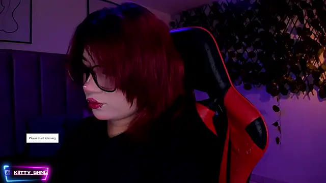 Kitty Gang online show from 11/19/25, 01:49