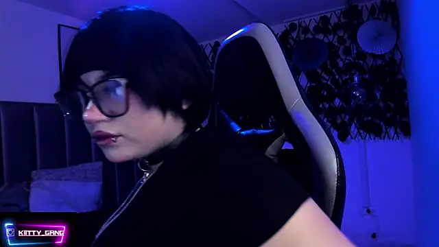 Kitty Gang online show from 04/08/26, 02:24