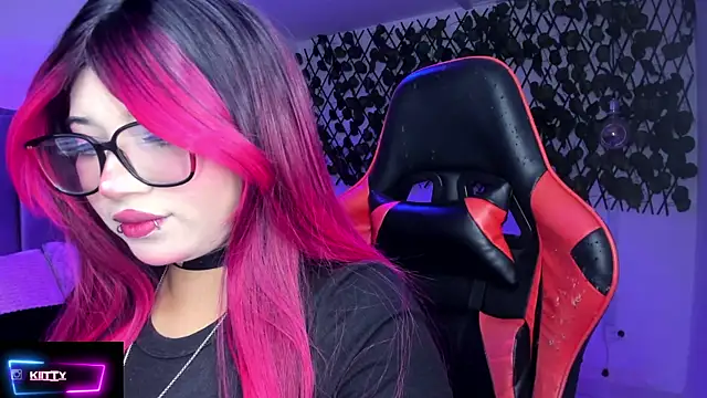 Kitty Gang online show from 02/14/26, 01:28