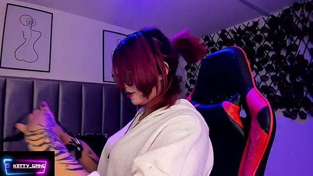 Kitty Gang online show from 01/14/26, 02:15