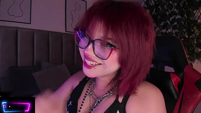 Snapshot of Kitty_Gang chatting on 09/25/25, 02:39 Kitty Gang online show from 09/25/25, 02:39