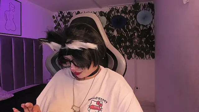 Kitty Gang online show from 04/11/26, 07:45