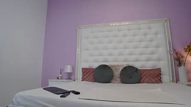 Snapshot of Lenna_Paul chatting on 12/05/25, 04:55 Lenna Paul online show from 12/05/25, 04:55