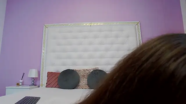 Snapshot of Lenna_Paul chatting on 11/18/25, 05:00 Lenna Paul online show from 11/18/25, 05:00