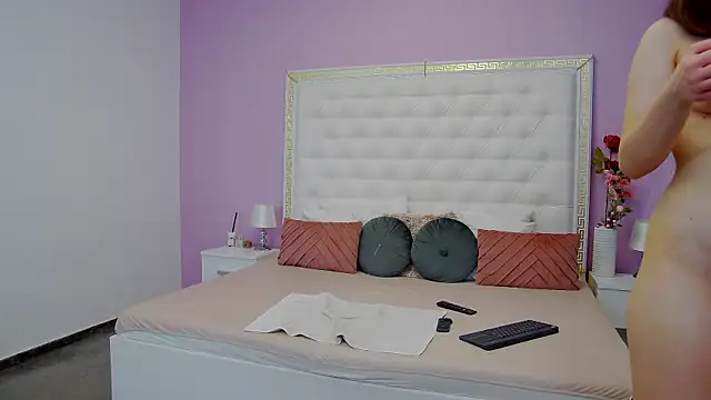 Snapshot of Lenna_Paul chatting on 03/19/25, 07:51 Lenna Paul online show from 03/19/25, 07:51