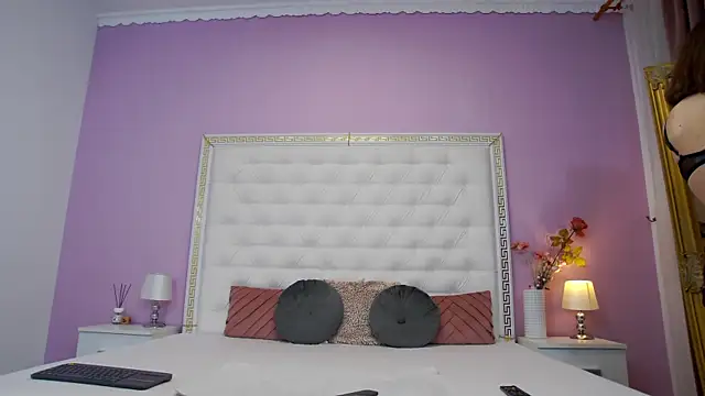 Lenna Paul online show from 01/12/26, 05:03