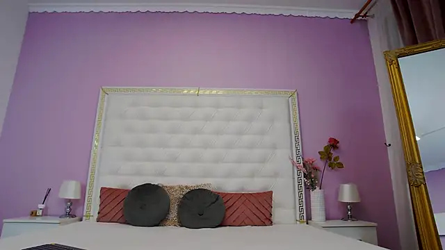 Snapshot of Lenna_Paul chatting on 11/20/25, 04:46 Lenna Paul online show from 11/20/25, 04:46