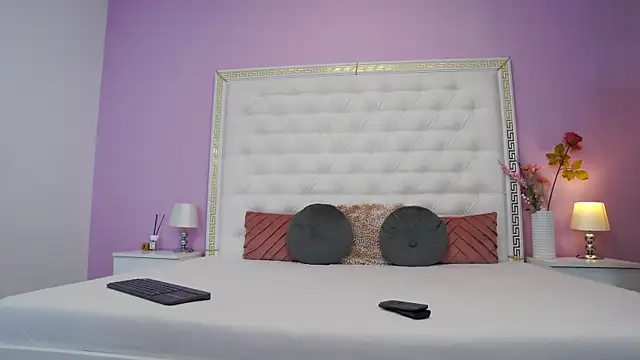 Snapshot of Lenna_Paul chatting on 11/28/25, 04:45 Lenna Paul online show from 11/28/25, 04:45