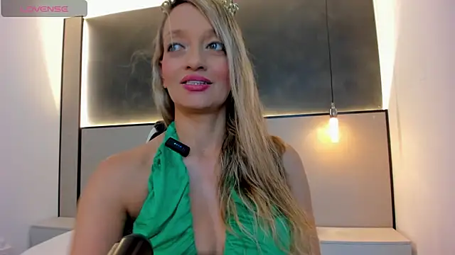 emma collson online show from 09/11/25, 02:33