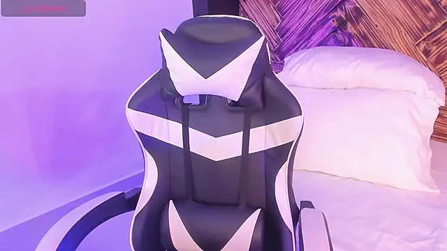 emma collson online show from 11/15/25, 08:35