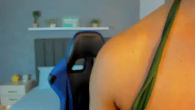 emma collson online show from 10/04/25, 02:57