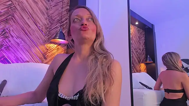 emma collson online show from 11/25/25, 02:45