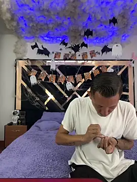 Snapshot of Brianna_Trans00 chatting on 10/30/25, 03:38 Brianna Trans00 online show from 10/30/25, 03:38