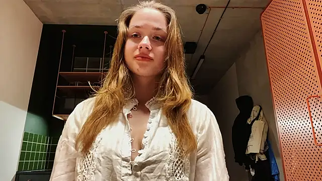 Celeste Glow online show from 12/01/24, 11:21