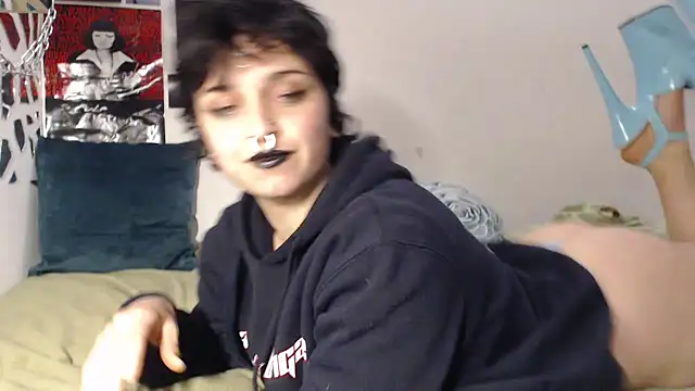 kinkyspirali online show from 12/16/25, 07:29