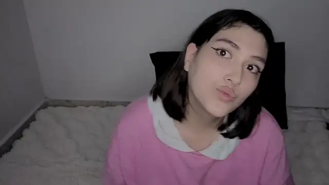 Snapshot of soysara15 chatting on 03/02/26, 12:44 soysara15 online show from 03/02/26, 12:44