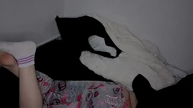 Snapshot of soysara15 chatting on 02/20/26, 06:26 soysara15 online show from 02/20/26, 06:26