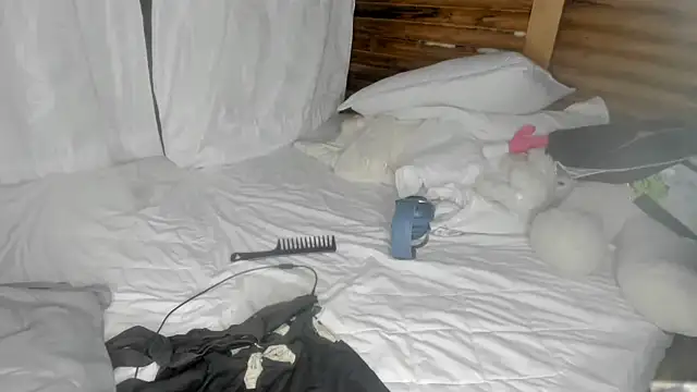 Snapshot of soysara15 chatting on 01/29/25, 08:40 soysara15 online show from 01/29/25, 08:40