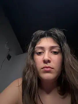Snapshot of soysara15 chatting on 05/26/26, 06:17 soysara15 online show from 05/26/26, 06:17