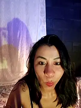 selene gils online show from 10/03/25, 05:31