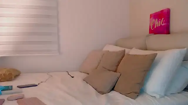 Gia Ferh online show from 09/20/25, 12:48