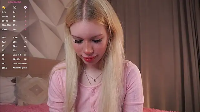 Snapshot of ZaraDudley chatting on 05/12/26, 06:36 ZaraDudley online show from 05/12/26, 06:36