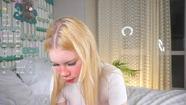 ZaraDudley online show from 10/30/25, 07:22