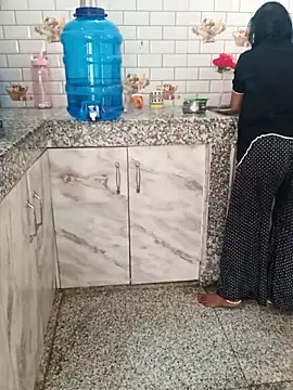 Saroj-Shah online show from 10/18/25, 05:20