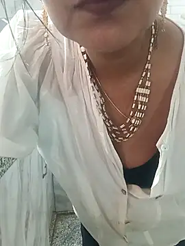 Snapshot of Saroj-Shah chatting on 04/11/26, 07:45 Saroj-Shah online show from 04/11/26, 07:45