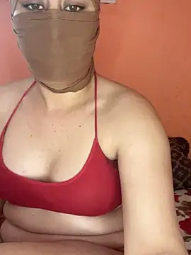 Snapshot of Lalou chatting on 04/05/26, 03:40 Lalou online show from 04/05/26, 03:40