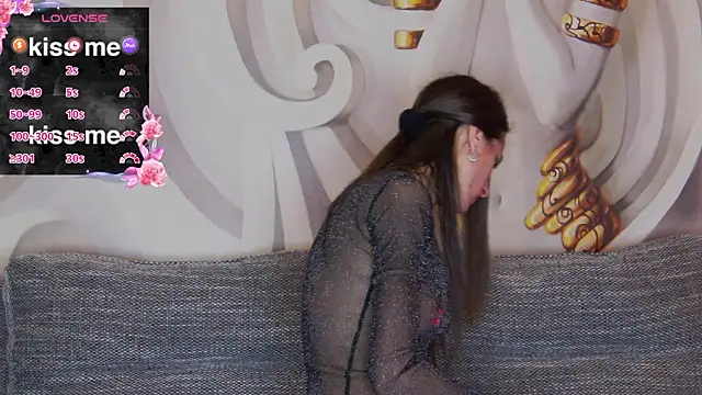 hailey peach online show from 03/05/26, 06:15