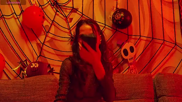 hailey peach online show from 10/29/25, 05:56