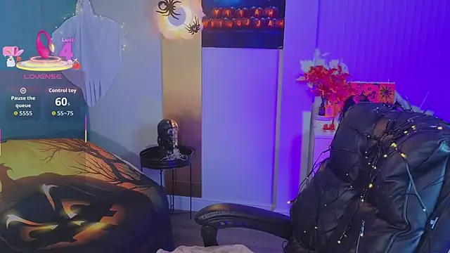 Snapshot of Jenna_Adams_ chatting on 10/31/25, 01:24 Jenna Adams online show from 10/31/25, 01:24