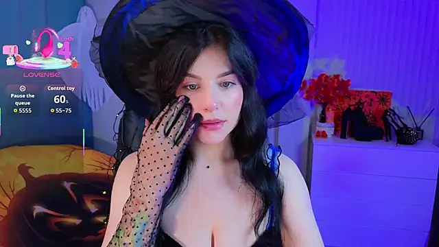 Snapshot of Jenna_Adams_ chatting on 10/25/25, 12:43 Jenna Adams online show from 10/25/25, 12:43