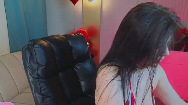 Jenna Adams  online show from 04/11/26, 07:45