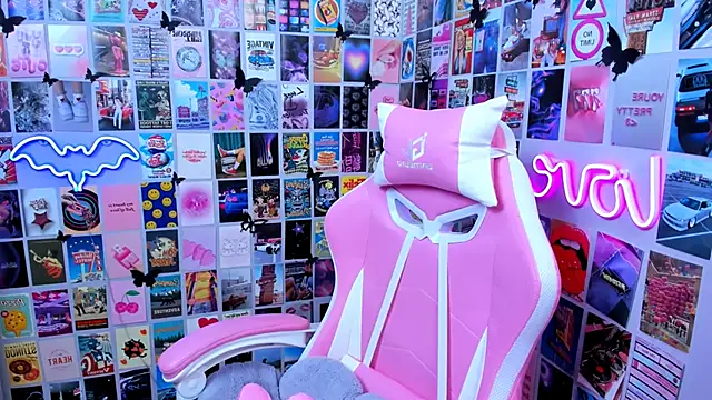 MiaMilas online show from 10/08/25, 07:25