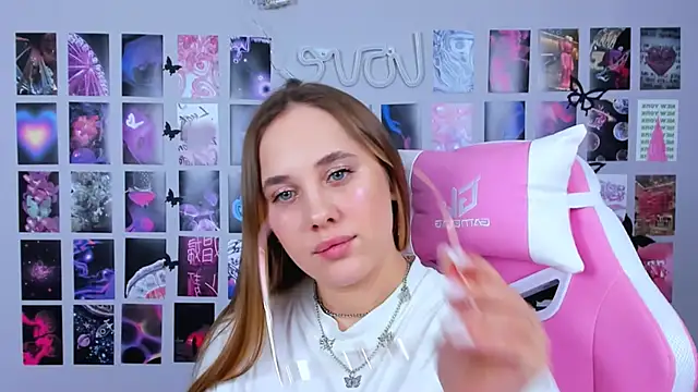 MiaMilas online show from 02/07/25, 08:11