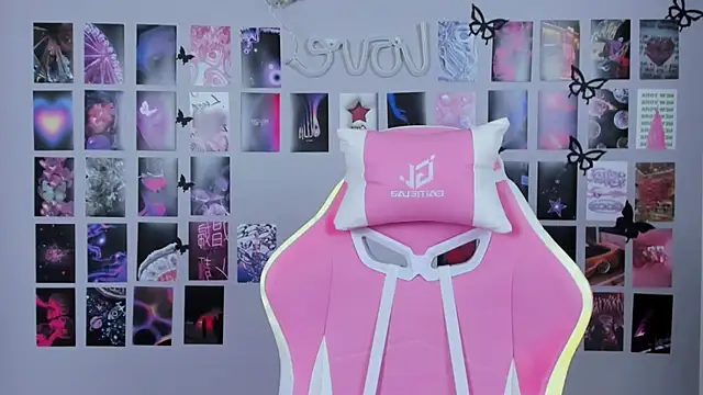 MiaMilas online show from 02/19/25, 10:56