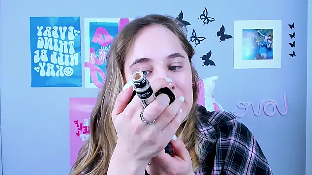 MiaMilas online show from 02/04/25, 05:42