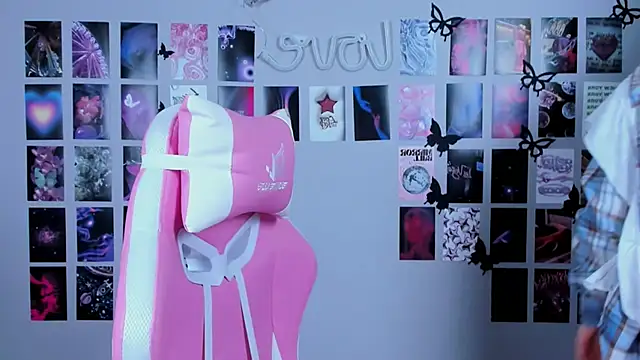 MiaMilas online show from 02/13/25, 06:20