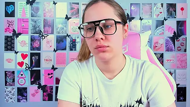 MiaMilas online show from 03/21/25, 06:27