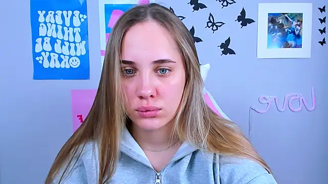 MiaMilas online show from 12/20/24, 04:31