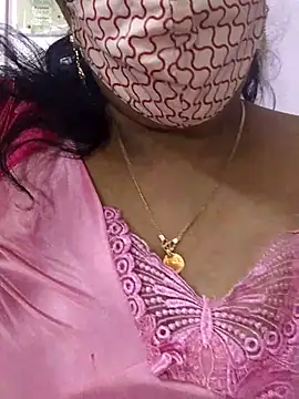 Snapshot of mallu-sumi chatting on 07/04/26, 07:07 mallu-sumi online show from 07/04/26, 07:07
