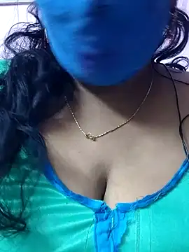 Snapshot of mallu-sumi chatting on 11/23/25, 05:01 mallu-sumi online show from 11/23/25, 05:01