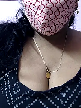 mallu-sumi online show from 05/07/26, 06:33