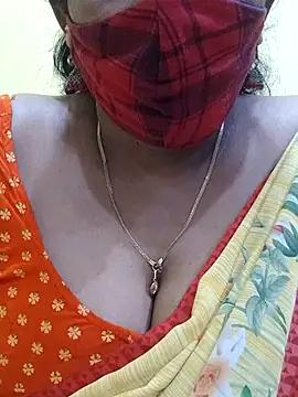 Snapshot of mallu-sumi chatting on 03/07/25, 05:28 mallu-sumi online show from 03/07/25, 05:28