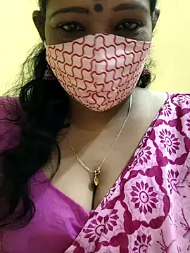 Snapshot of mallu-sumi chatting on 03/08/25, 02:30 mallu-sumi online show from 03/08/25, 02:30