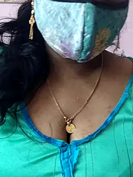 Snapshot of mallu-sumi chatting on 07/09/26, 03:40 mallu-sumi online show from 07/09/26, 03:40