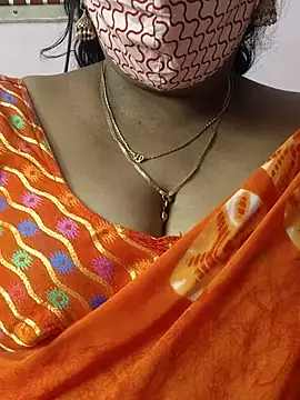 Snapshot of mallu-sumi chatting on 10/03/25, 09:44 mallu-sumi online show from 10/03/25, 09:44