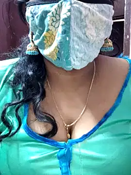 Snapshot of mallu-sumi chatting on 03/21/25, 05:32 mallu-sumi online show from 03/21/25, 05:32